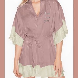 Bed, I love you. Robe